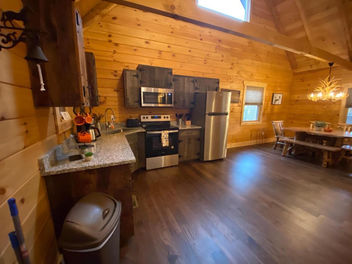 Pine Creek Cabins & Camping Resort South Bloomingville Esterno foto