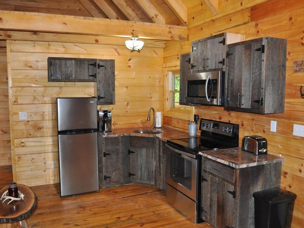Pine Creek Cabins & Camping Resort South Bloomingville Esterno foto