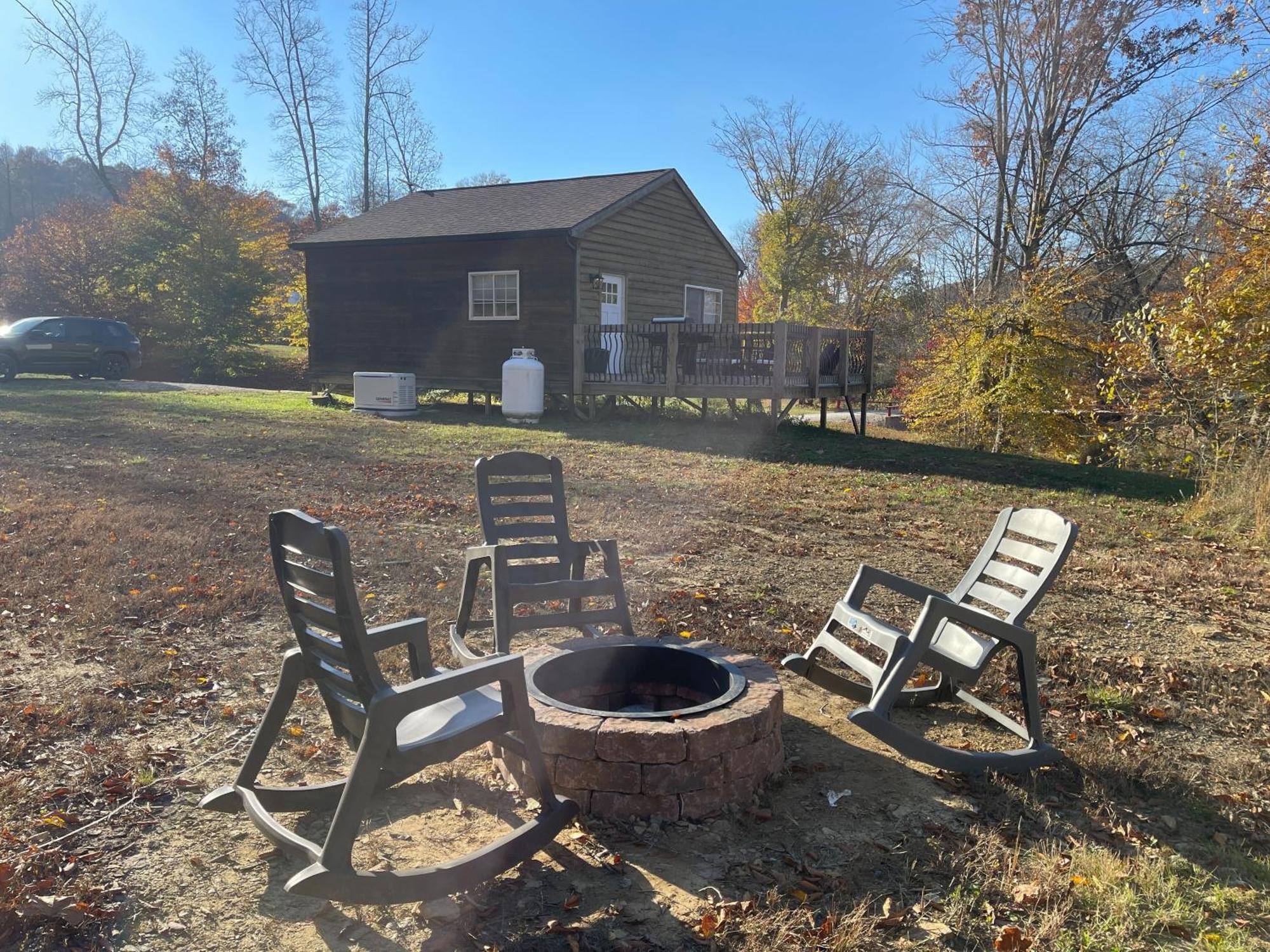 Pine Creek Cabins & Camping Resort South Bloomingville Esterno foto